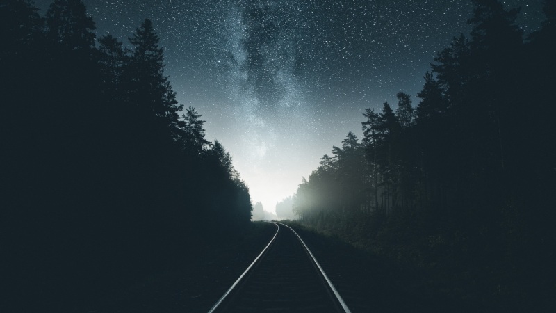 深夜铁路星空电脑壁纸