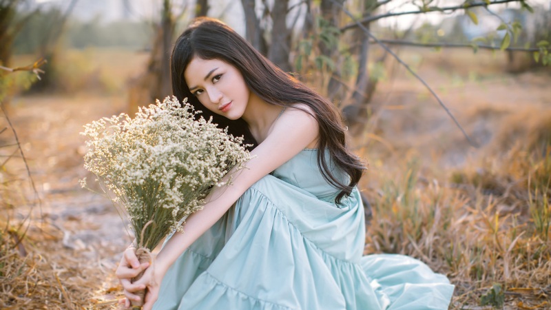 女孩鲜花主题美女电脑动漫壁纸 高清款分享