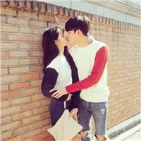 超甜接吻情侣头像合集！24组真人亲吻情头安排上了