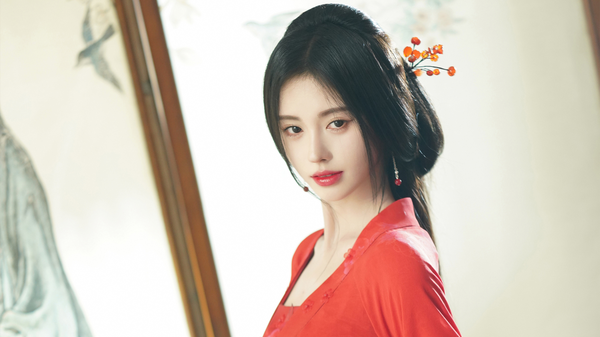 鞠婧祎《花间令》红衣古风壁纸 多款高清尺寸任你选