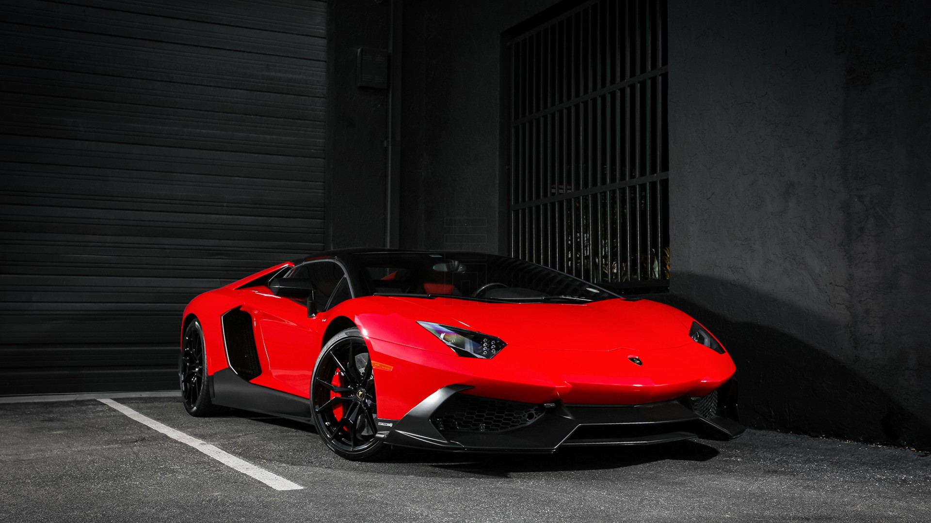 红色兰博基尼Aventador lp720-4高清壁纸下载