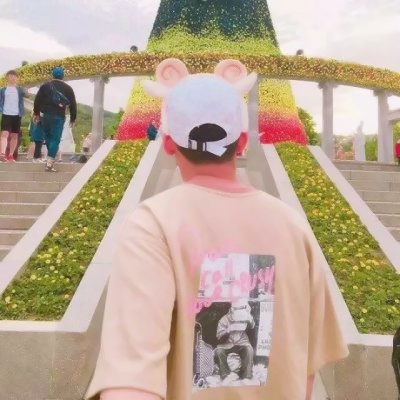 一男一女异性闺蜜头像合集 28张高清蓝颜红颜头像素材