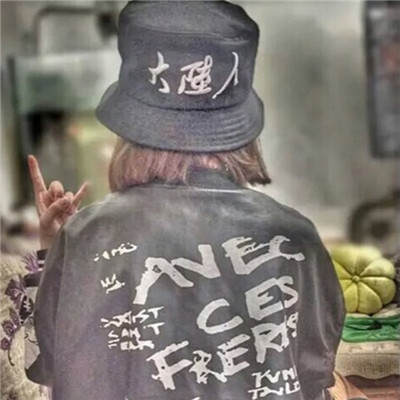 微信情侣头像背影一男一女 12张高清唯美情头分享