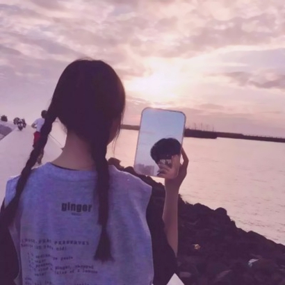 18张高清好看的一男一女唯美微信情侣头像