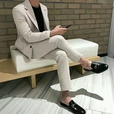 不露脸也甜！12张高清个性身体部位情侣头像