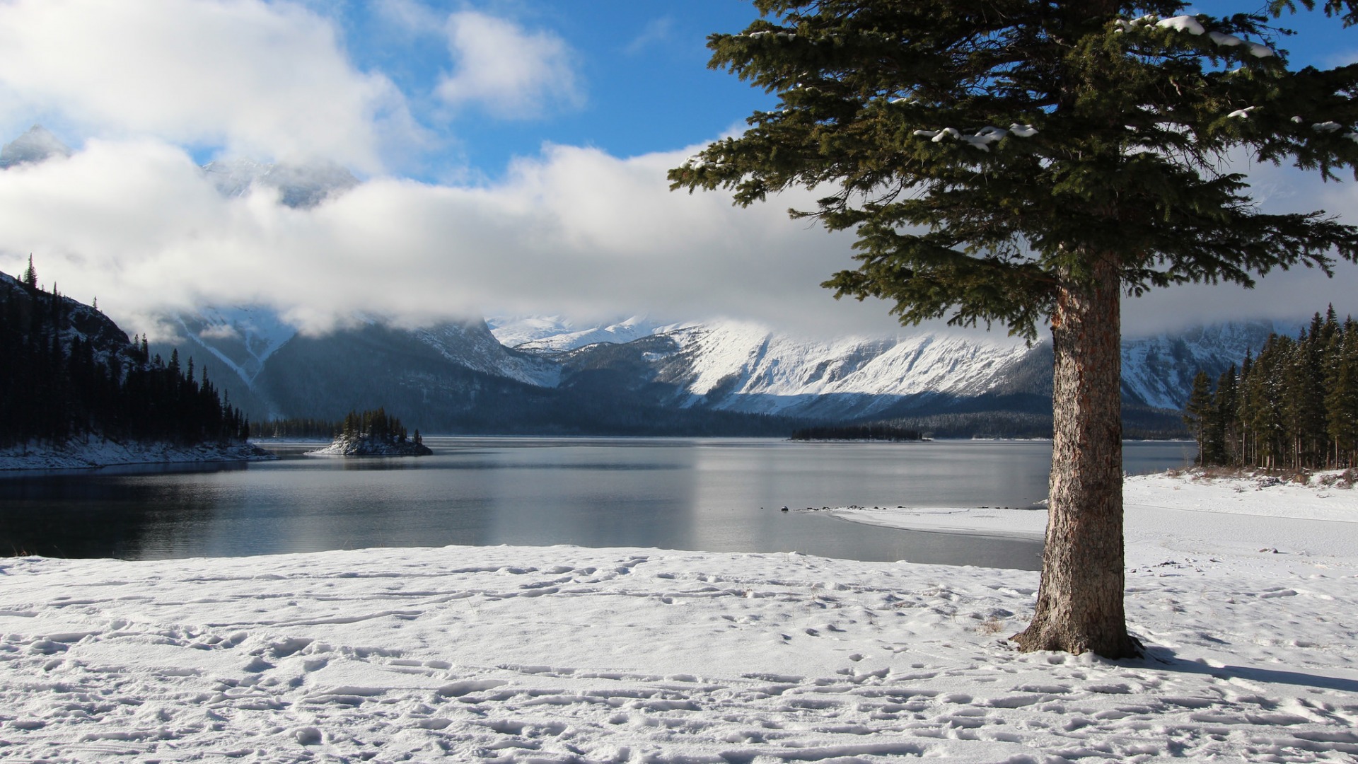 冬季雪山湖岛风景壁纸合集