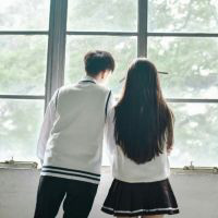 穿校服的学生情侣头像 22张清新纯爱情头一对两张