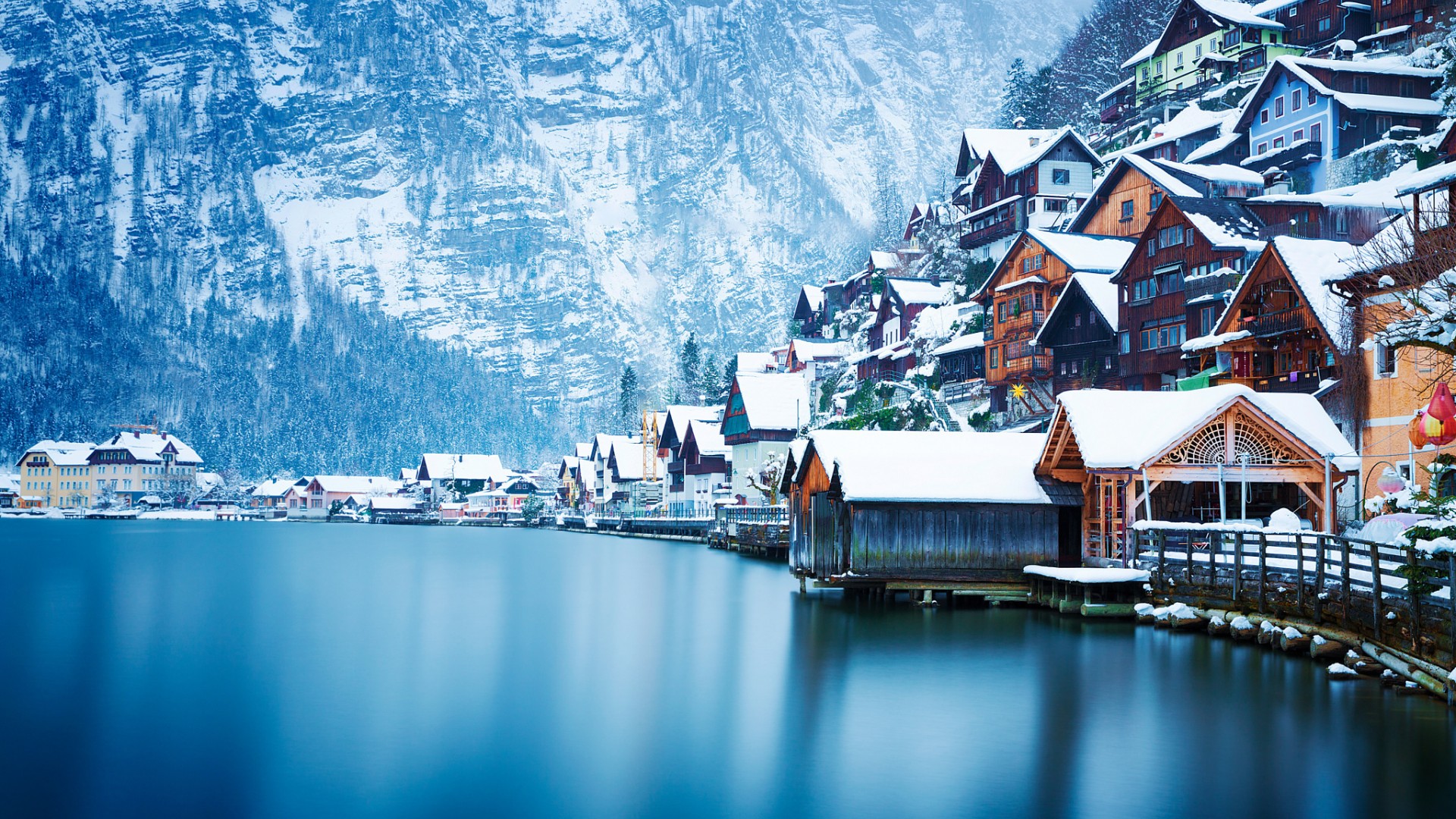 哈尔施塔特冬日雪景！奥地利山湖风光电脑壁纸