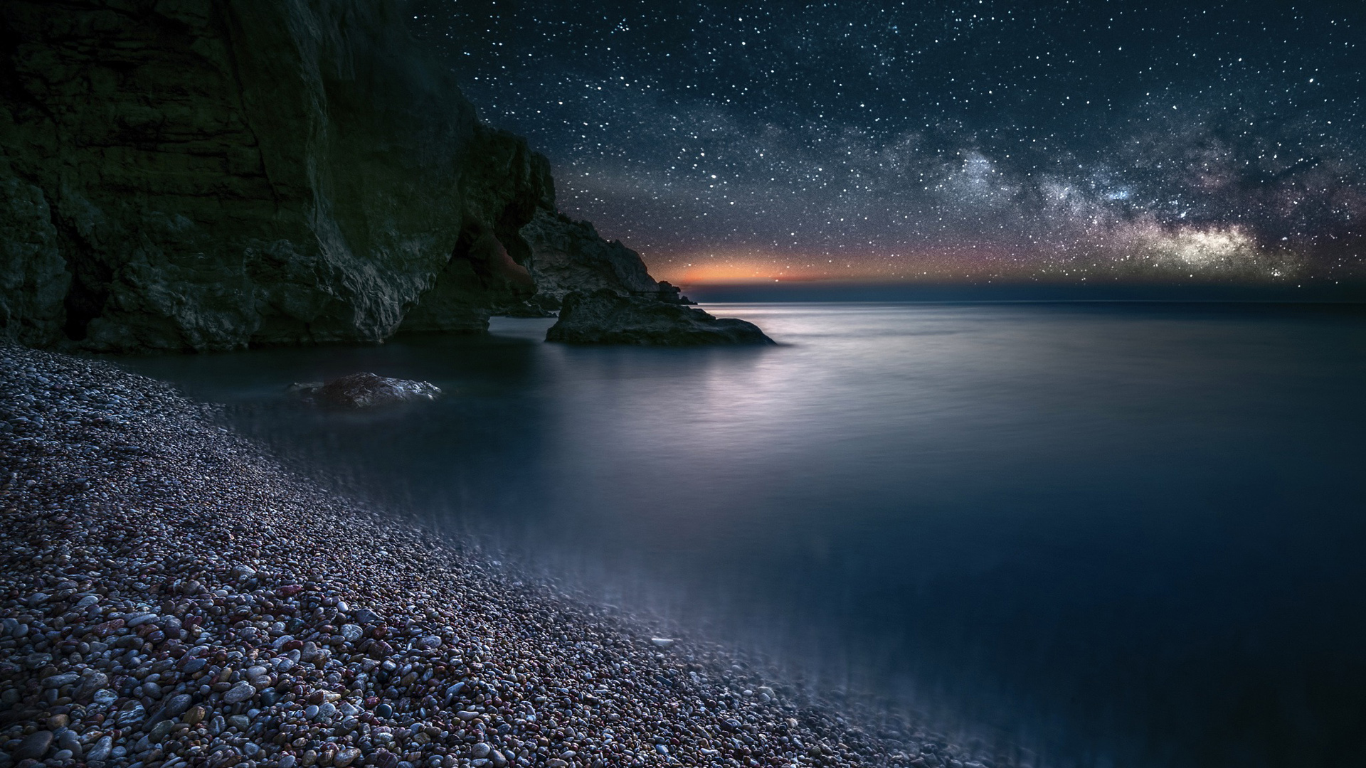 夜晚海滩星空岩石壁纸！多款高清电脑桌面尺寸可选