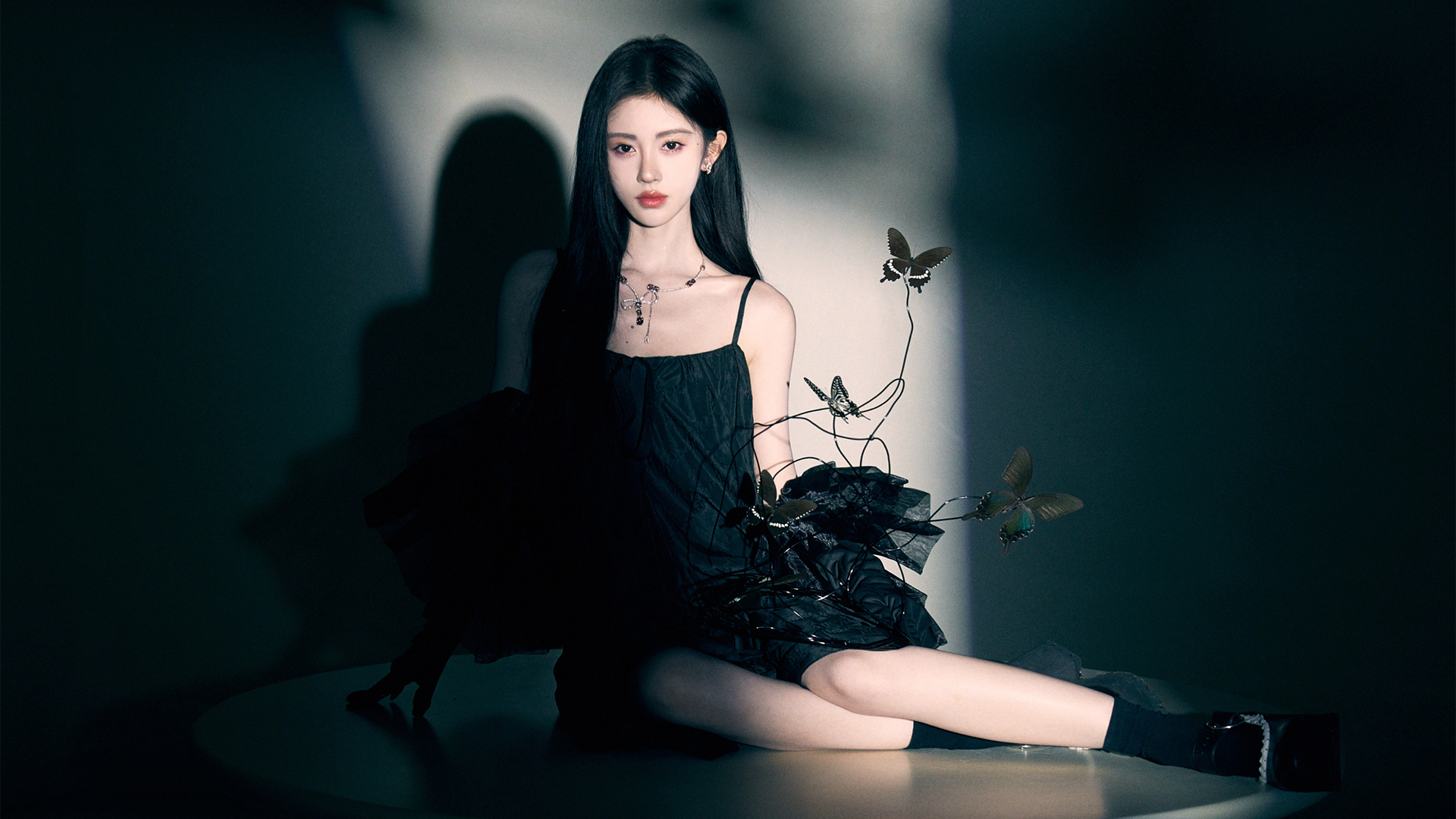 暗色系鞠婧祎电脑壁纸合集 多款分辨率可选