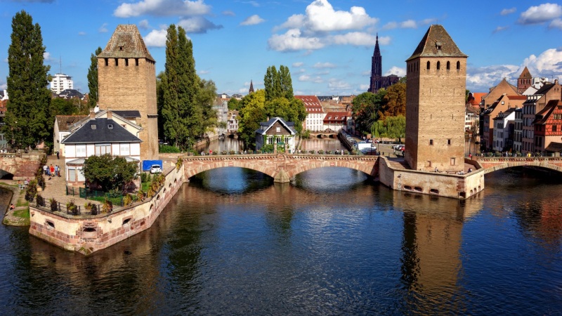 法国斯特拉斯堡运河风景 可当电脑桌面的高清壁纸