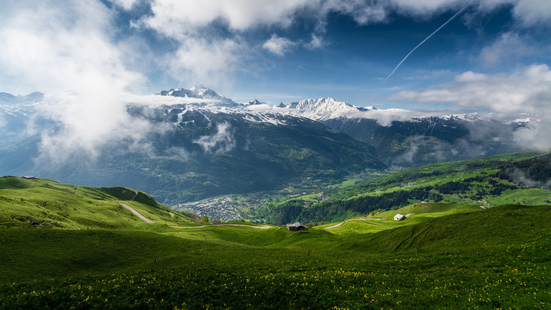 春天高处的山风景电脑动漫壁纸上新啦