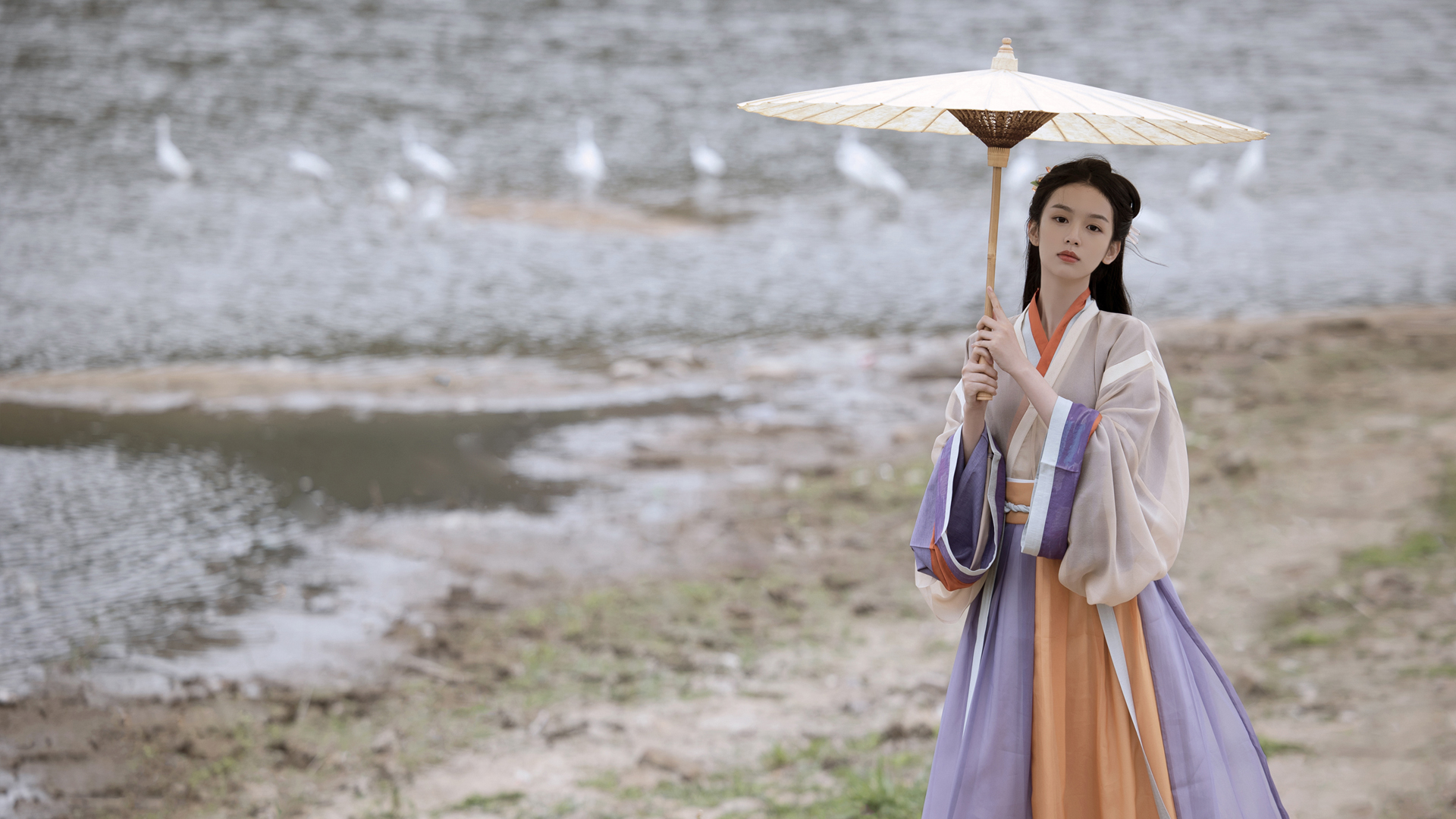 周也古风高清壁纸上线 多款分辨率可选