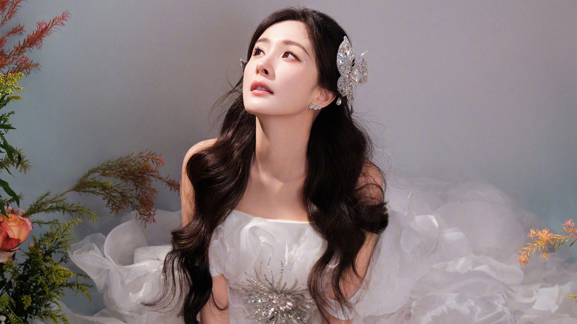 杨幂穿白裙的唯美电脑桌面壁纸来了 高清款任你选