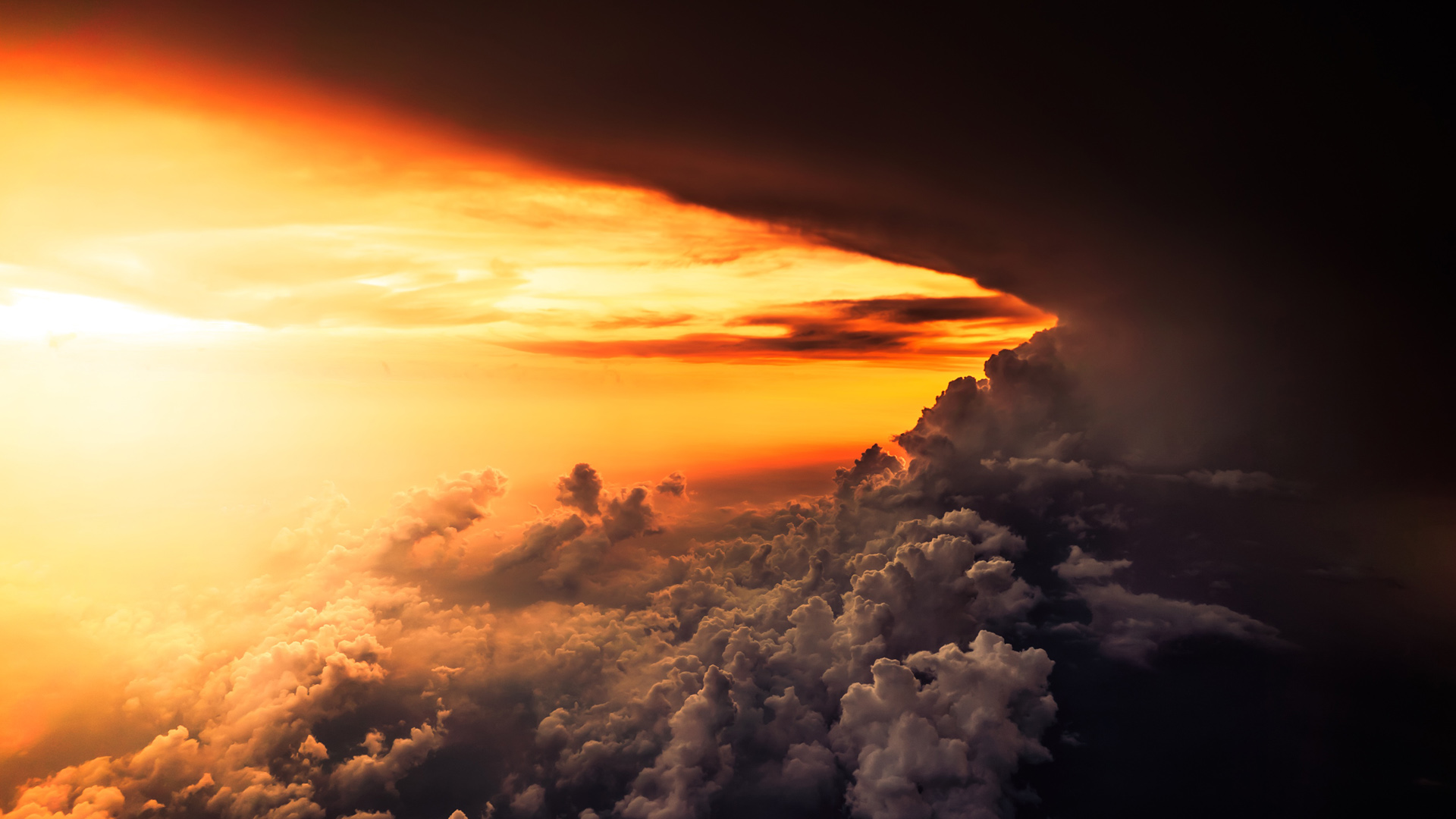 这款带乌云的天空风景壁纸 2K高清电脑桌面图来啦