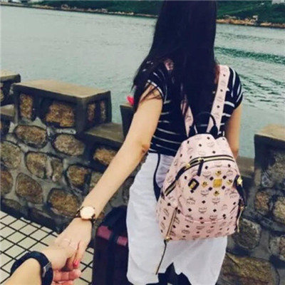 微信情侣头像背影一男一女 12张高清唯美情头分享