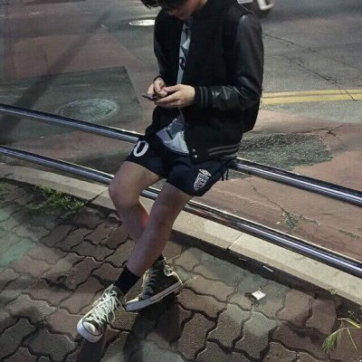 不露脸也甜！12张高清个性身体部位情侣头像