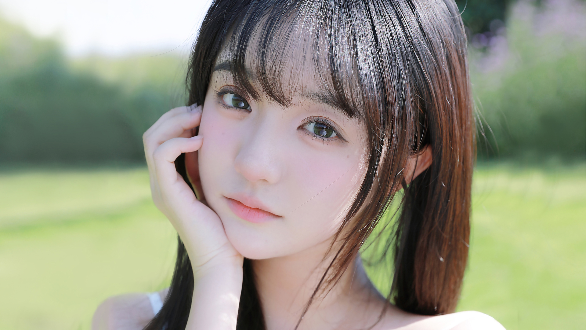 小陆离托腮可爱美女壁纸来啦 护眼高清款任你挑