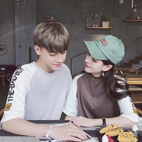 24张超酷嘻哈风潮牌情侣头像 高清好看直接用