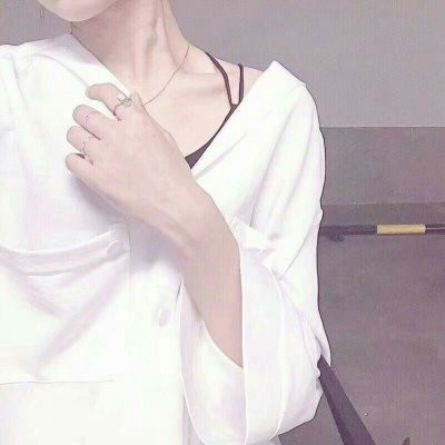 不露脸也甜！14张衬衫领带情侣半身头像来啦