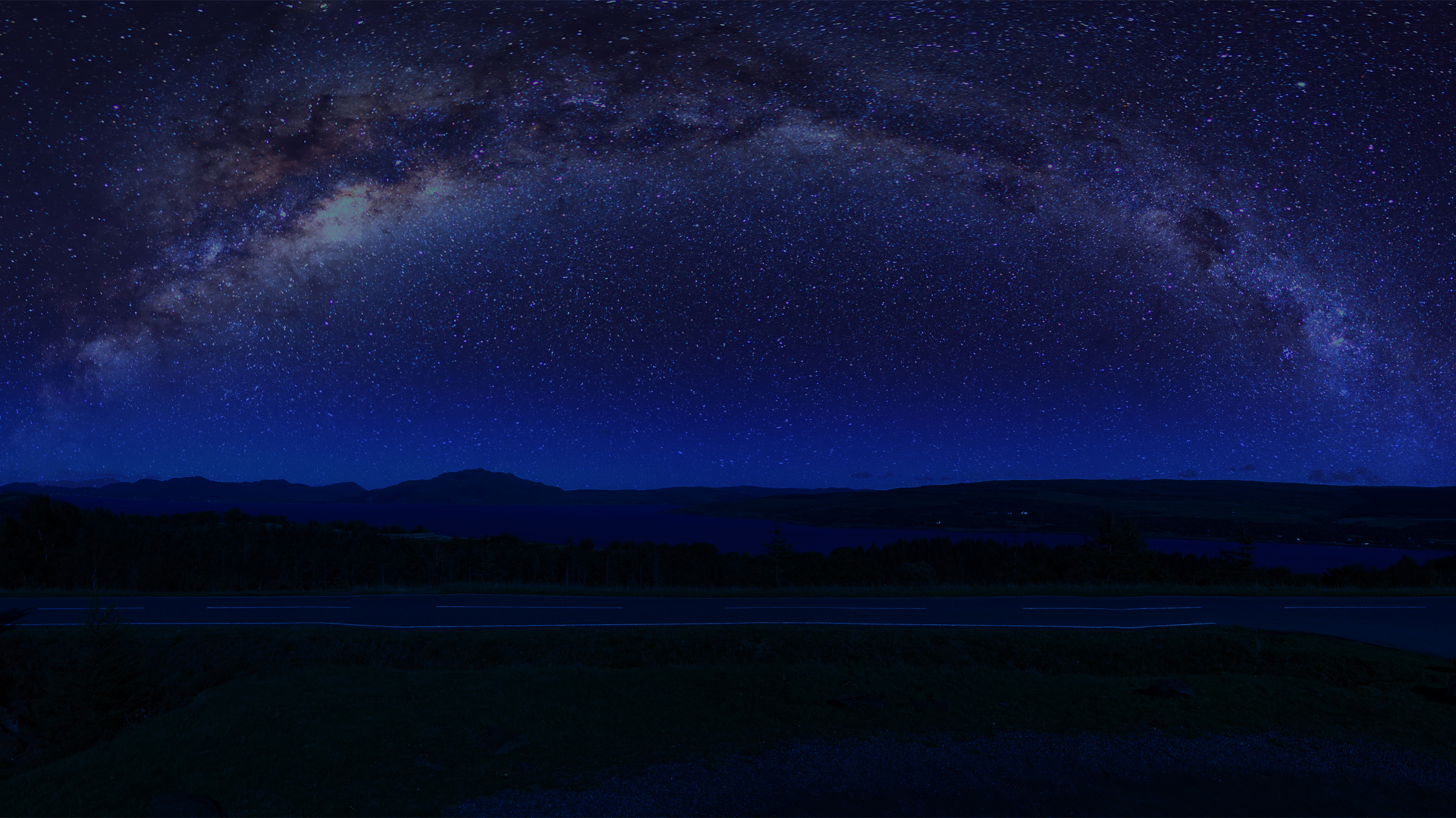 苏格兰高地深夜银河星空 这款电脑壁纸太绝了