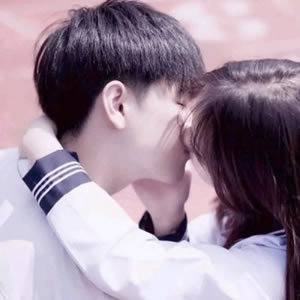 16组清新甜蜜情侣头像 高清无水印合集