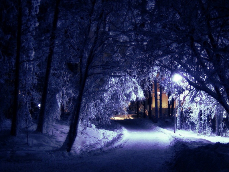 冬日深夜静谧感电脑壁纸