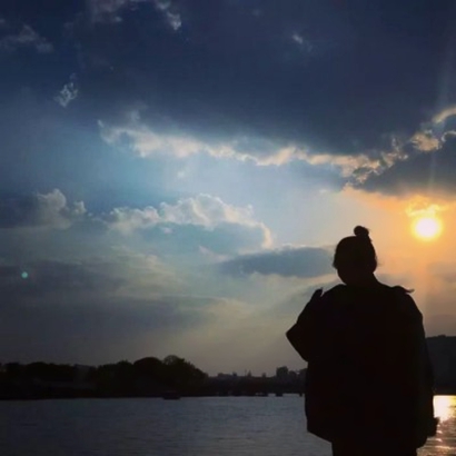 18张高清好看的一男一女唯美微信情侣头像