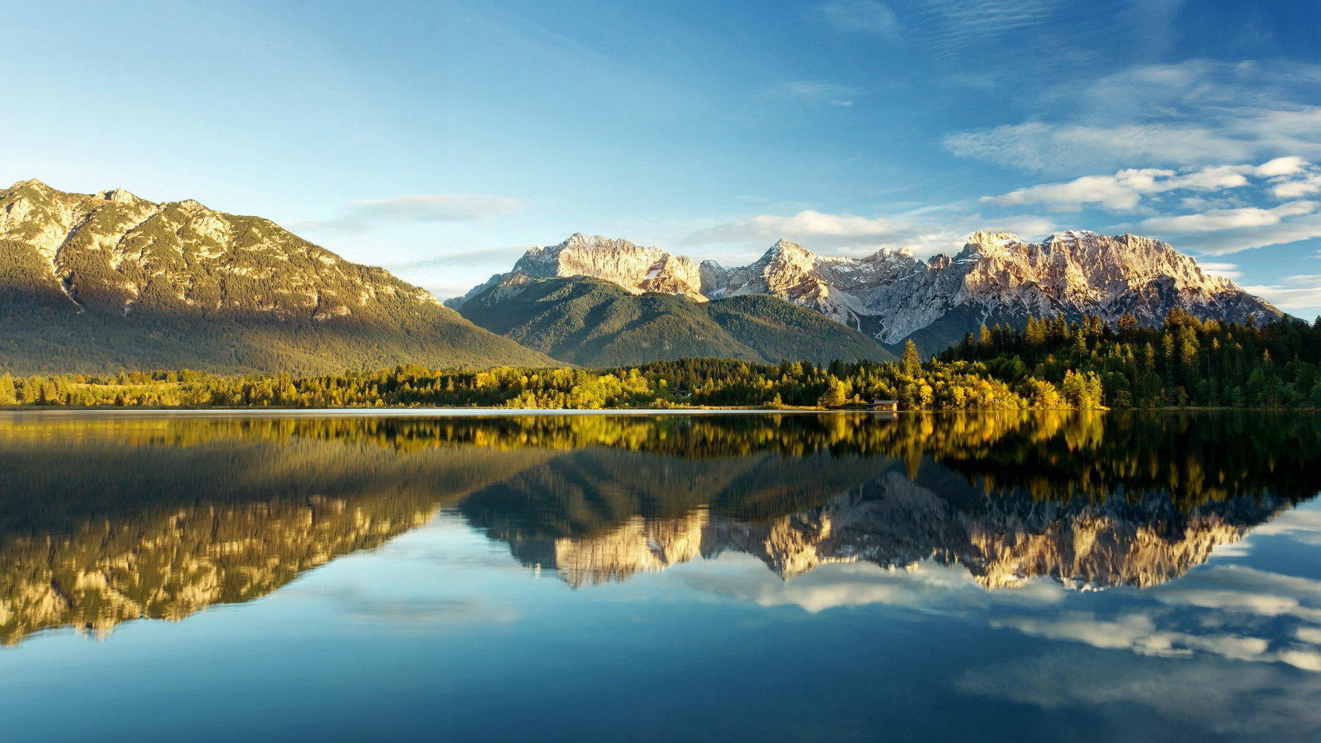 山水湖泊相映的电脑动漫风景壁纸来了