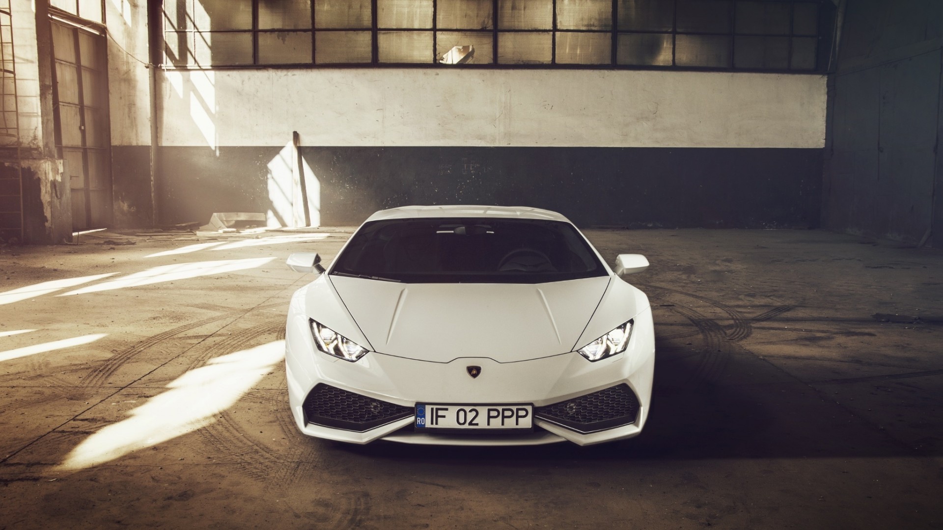 白色兰博基尼LP610-4车头高清壁纸 多款分辨率可选