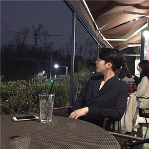 微信情侣头像真人一对两张 高清款共12张来啦