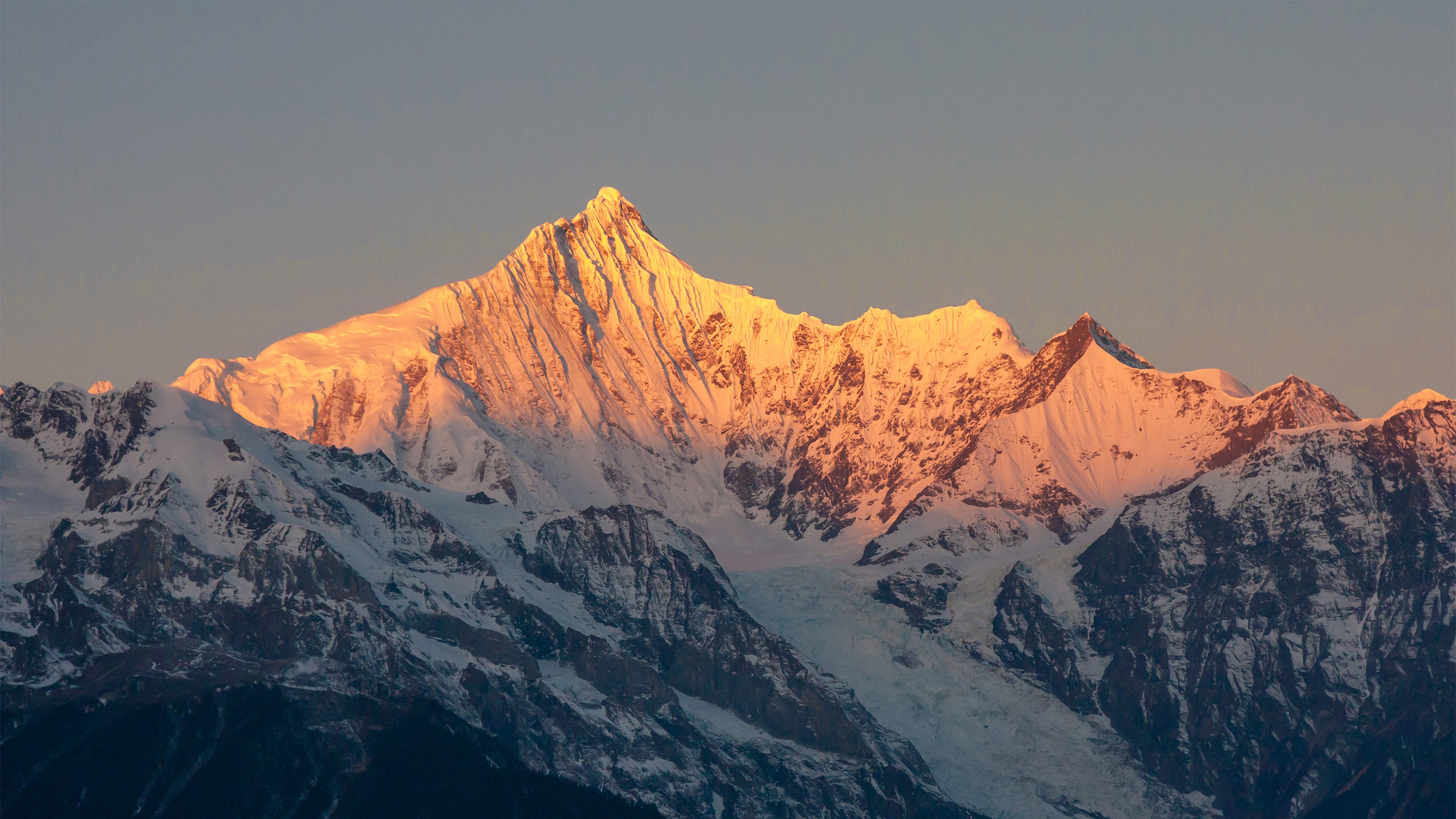 日照金山带祝福的电脑壁纸 好看又讨彩头