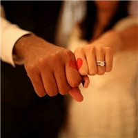 微信牵手头像合集！18组超甜情侣手牵手头像直接抱走