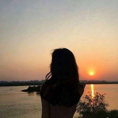 22张高清背影情侣头像合集 好看又氛围感拉满