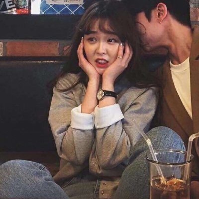 24张暖乎乎的复古情侣头像 高清又有个性
