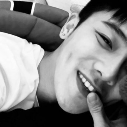 最新黑白情侣头像来啦！一男一女高清款共10张