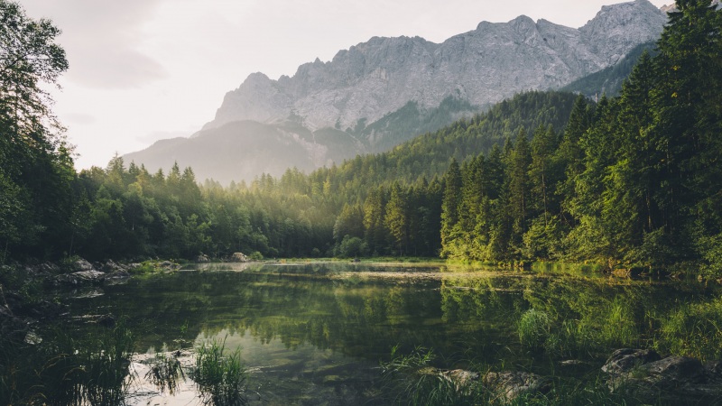 山林湖水氛围感电脑桌面壁纸来了
