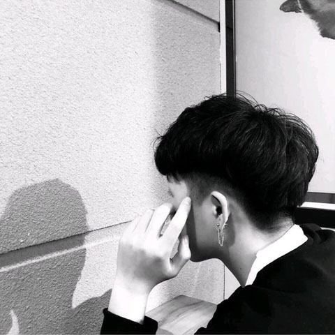 16张好看又流行的黑白微信情侣头像合集