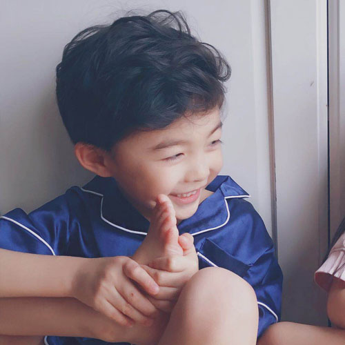 21张超萌韩国萌娃情侣头像 高清可爱款直接存