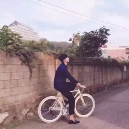 18张高清好看的一男一女唯美微信情侣头像