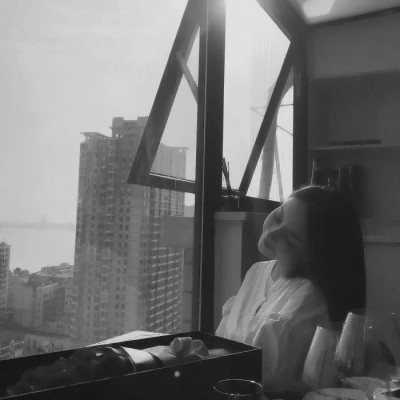 一对黑白情侣头像来啦！22张高清一男一女双人头像图
