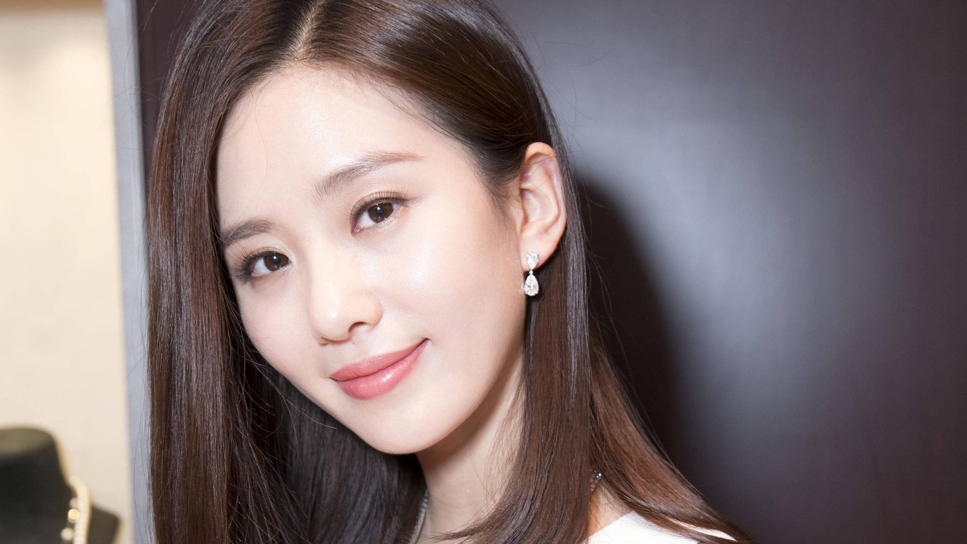 刘诗诗氛围感桌面壁纸上新 多款高清尺寸可选