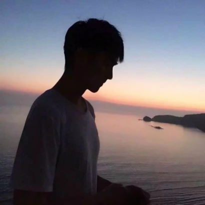 18张高清好看的一男一女唯美微信情侣头像