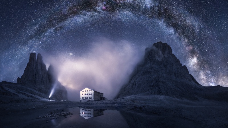 星空岩石主题高清风景壁纸推荐