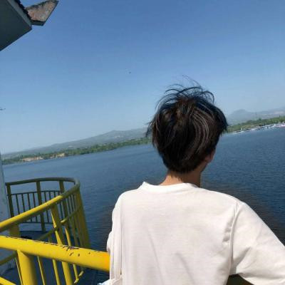 22张高清背影情侣头像合集 好看又氛围感拉满