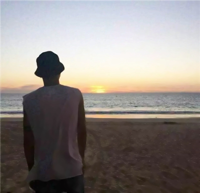 情侣背影头像一对两张！这里有18张高清分开款情头