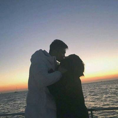 14组浪漫海边情侣头像 一男一女成对高清图