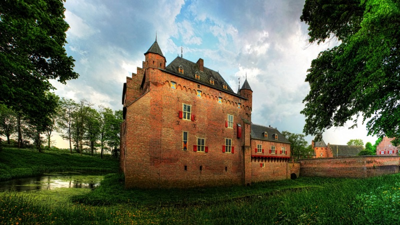 荷兰多尔威尔斯城堡风景电脑桌面动漫壁纸