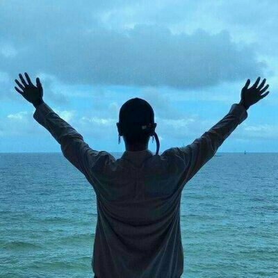 28张高清背影情侣头像 氛围感拉满的QQ情侣专用图