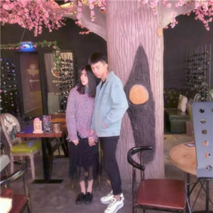 12张高清真人双人浪漫情侣头像 适配各种聊天软件